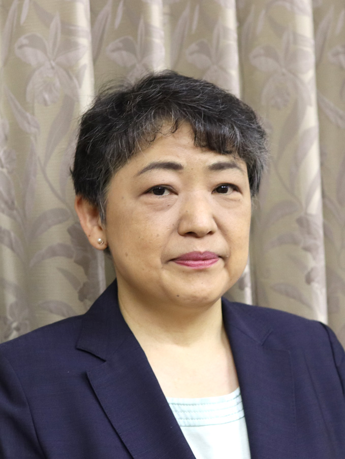 上瀧 恵里子氏